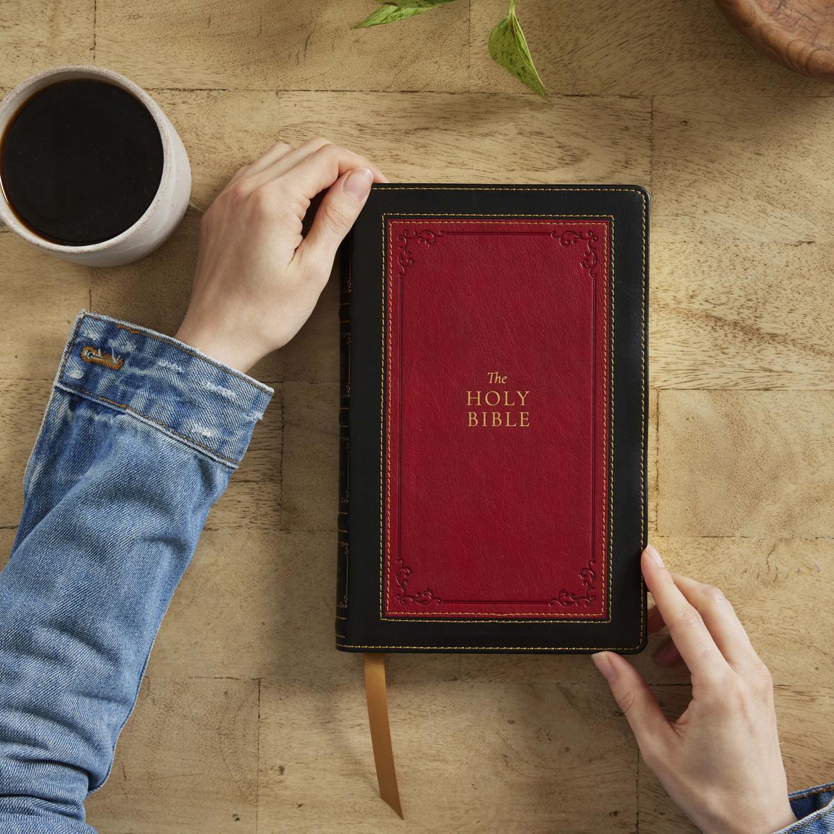 1611 KJV with Apocrypha: Holy Bible - Image 4