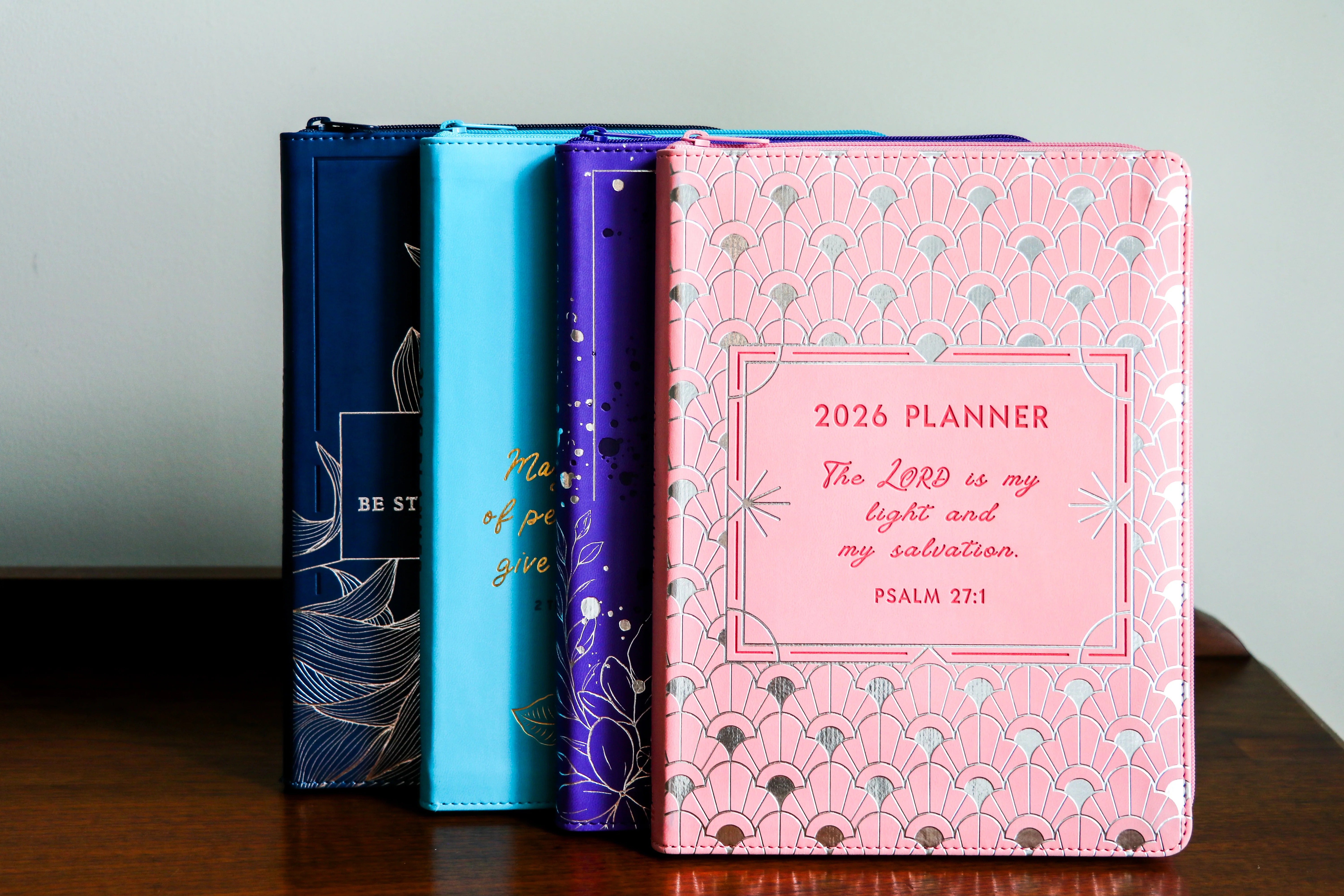 2026 NKJV 16-Month Scripture Planner, Zippered Leathersoft, Pink, The Lord Is My Light - Image 12
