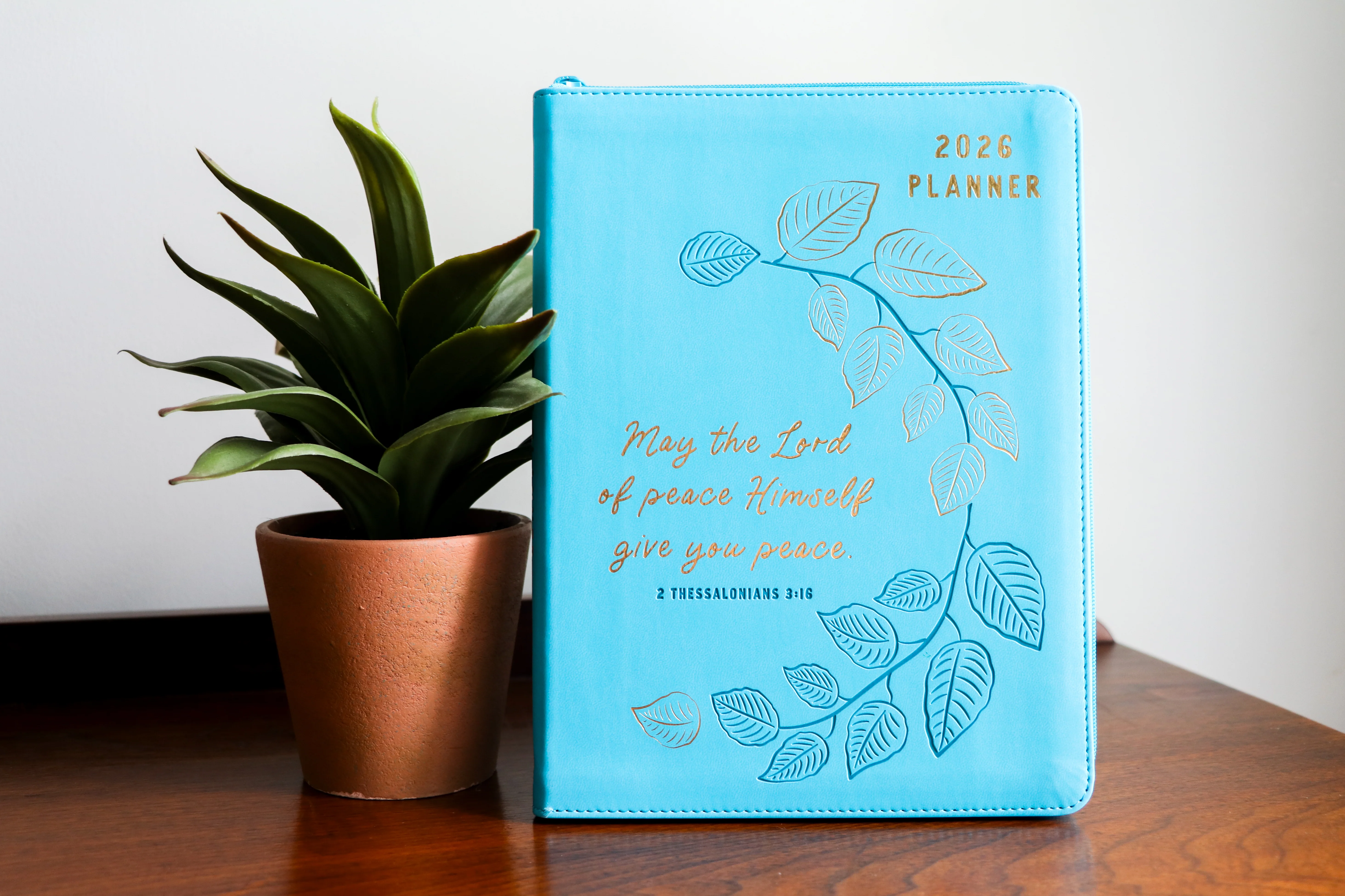2026 NKJV 16-Month Scripture Planner, Zippered Leathersoft, Teal, May the Lord of Peace - Image 3
