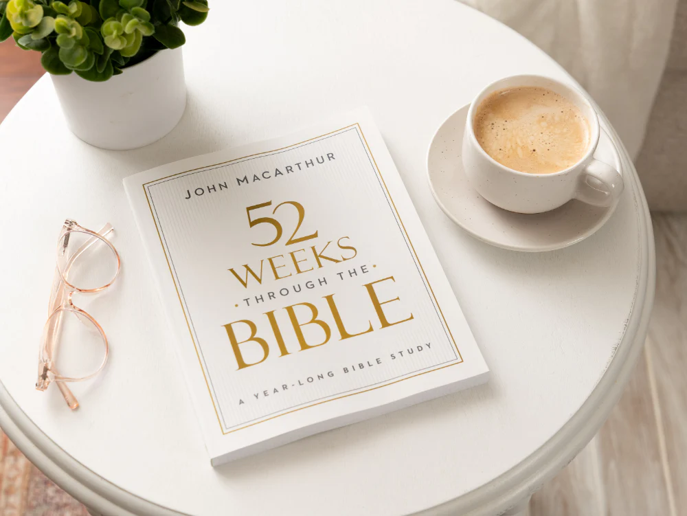 52 Weeks through the Bible: A Year-Long Bible Study for Men and Women - Image 4