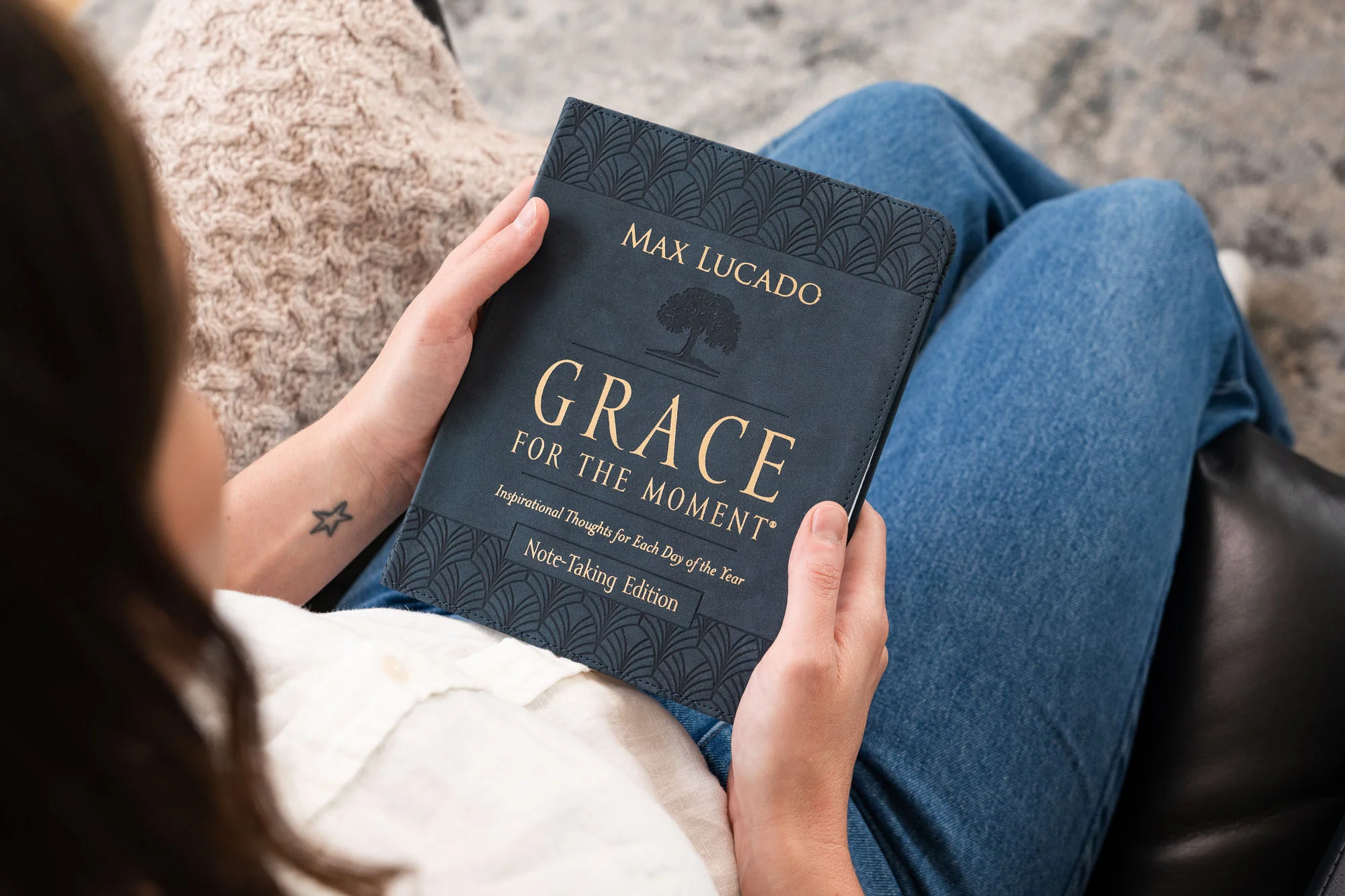 Grace for the Moment Volume I, Note-Taking Edition, Leathersoft: Inspirational Thoughts for Each Day of the Year (A 365-Day Devotional) - Image 8