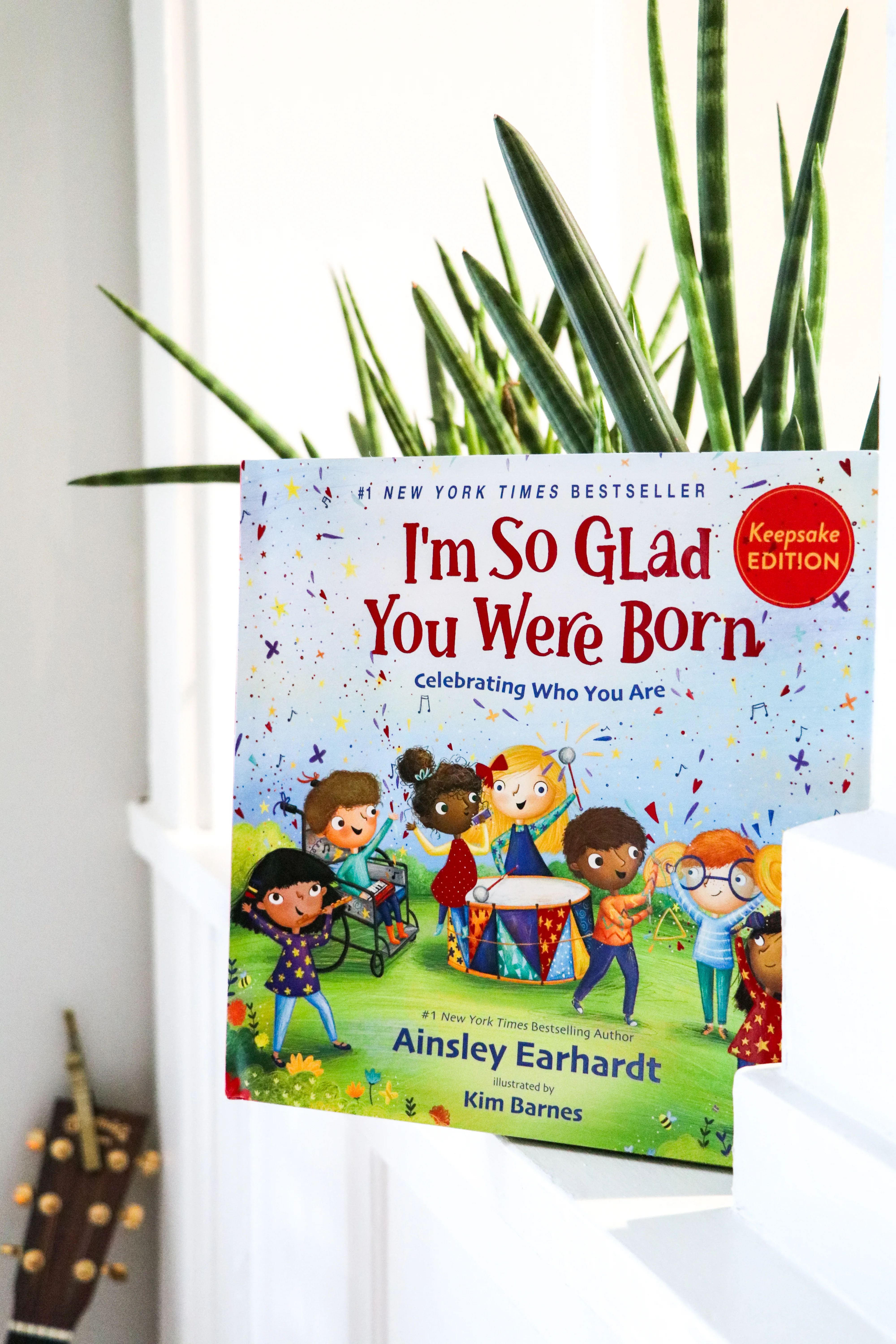 I'm So Glad You Were Born, Exclusive Keepsake Edition with Growth Chart: Celebrating Who You Are - Image 6