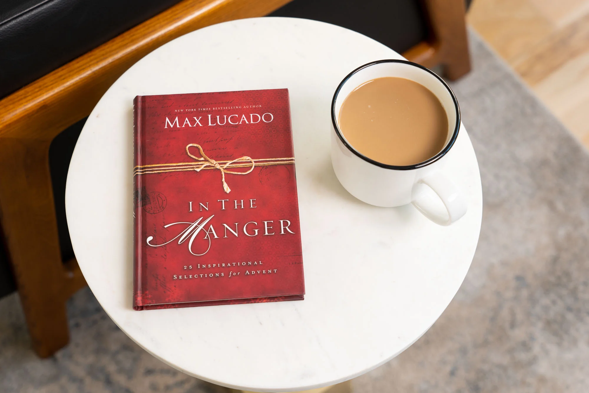 In the Manger 5-Pack Bundle: 25 Inspirational Selections for Advent - Image 9