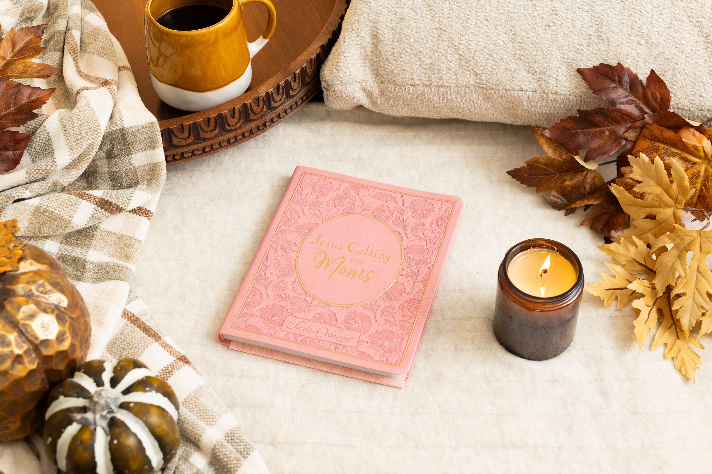 Jesus Calling for Moms, Pink Leathersoft: Devotions for Strength, Comfort, and Encouragement (A 50-Day Devotional) - Image 4