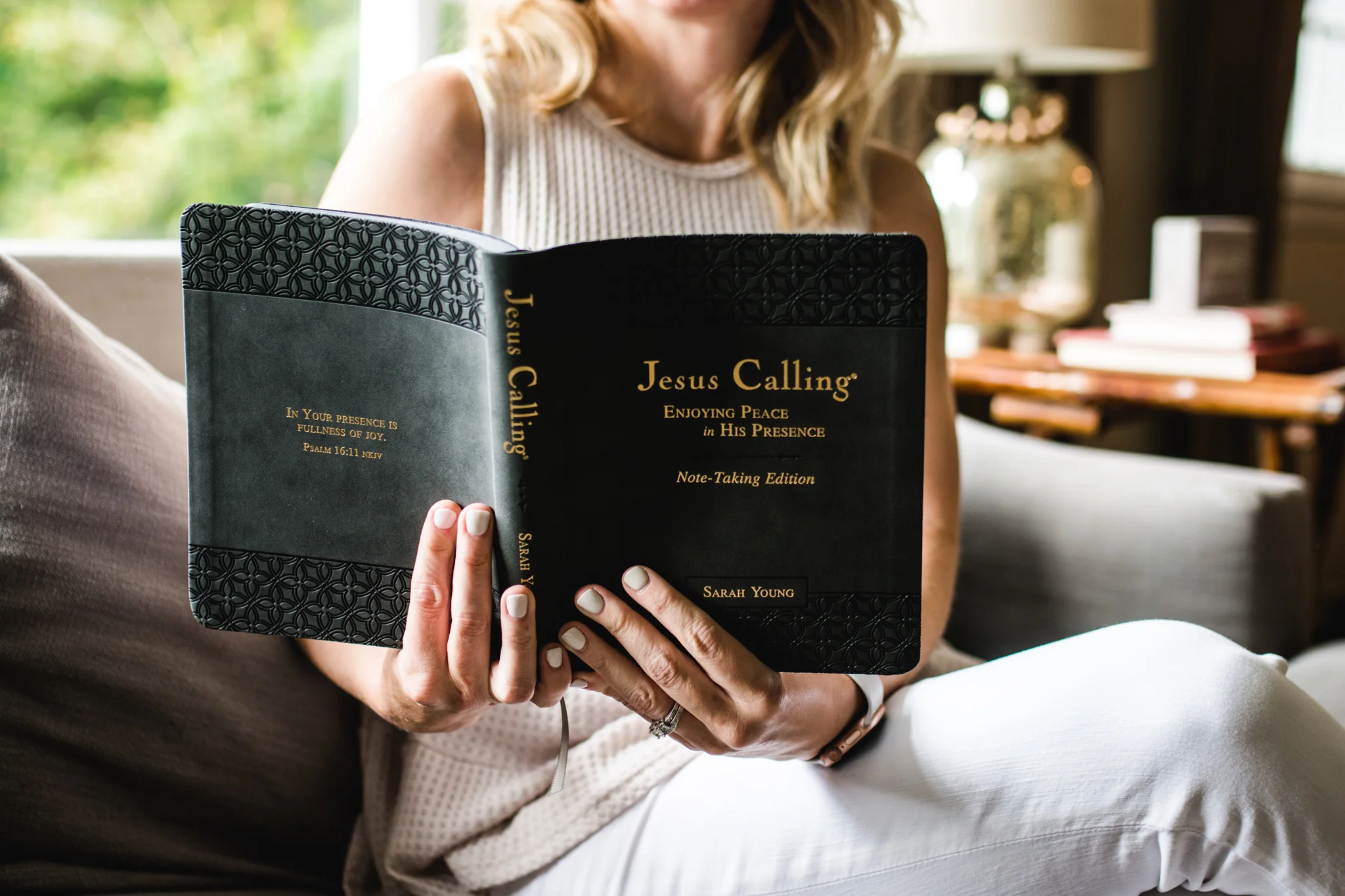 Jesus Calling Note-Taking Edition, Leathersoft, Black, with Full Scriptures: Enjoying Peace in His Presence (A 365-Day Devotional and Prayer Journal) – The Perfect Christian Gift for Lent and Easter - Image 7