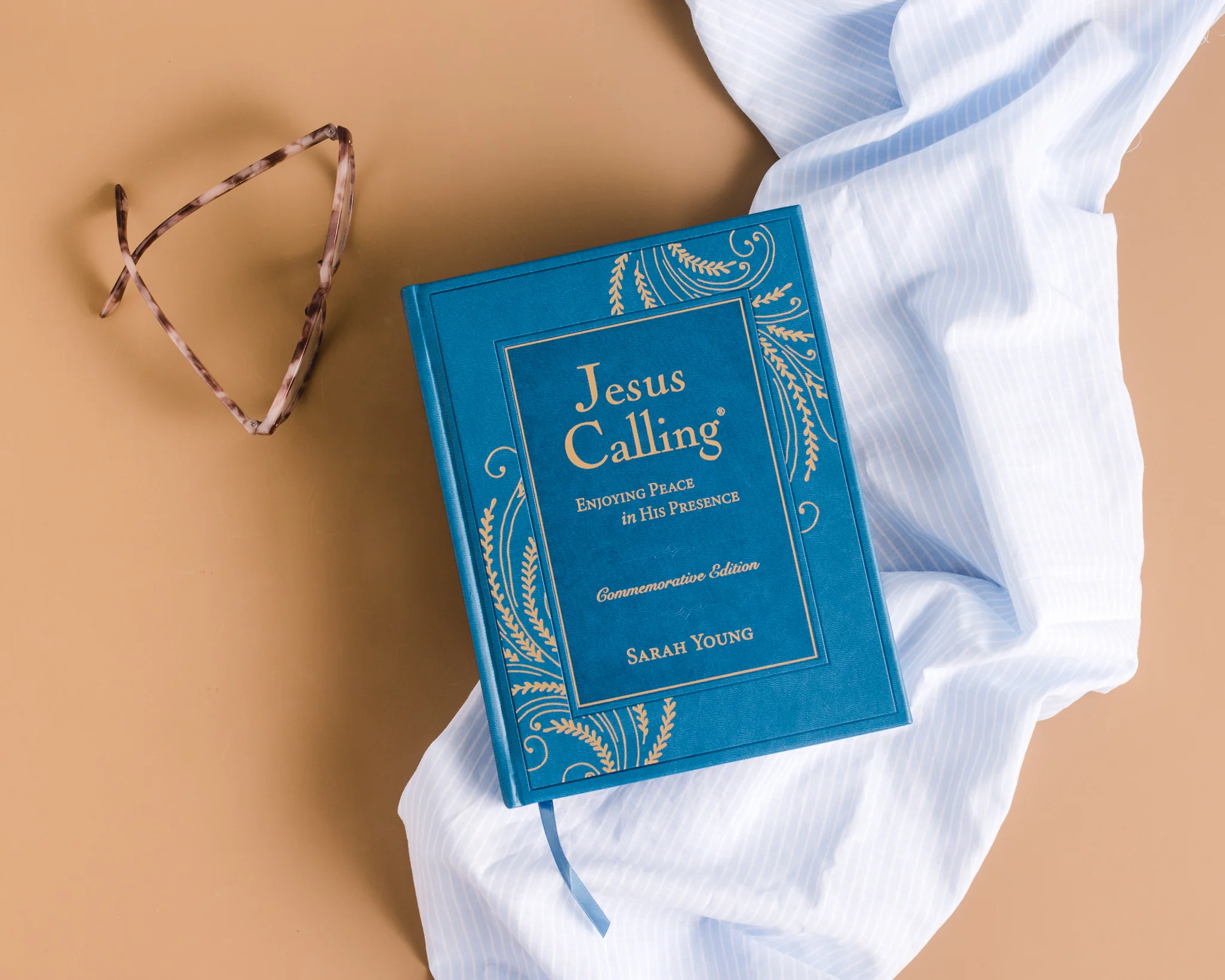 Jesus Calling Practicing Thankfulness Study Guide + Commemorative Edition + Gratitude Journal (Premium Bundle) - Image 4