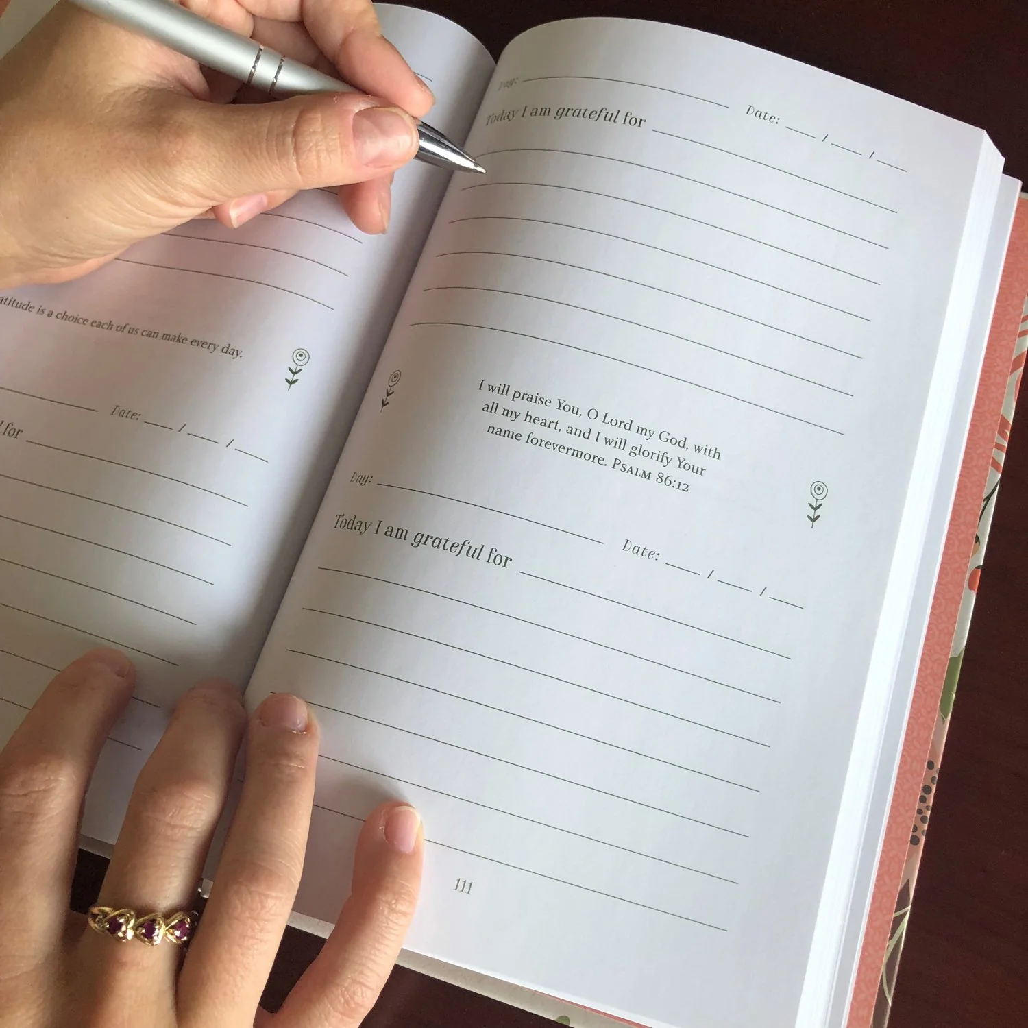 Jesus Calling Practicing Thankfulness Study Guide + Commemorative Edition + Gratitude Journal (Premium Bundle) - Image 8