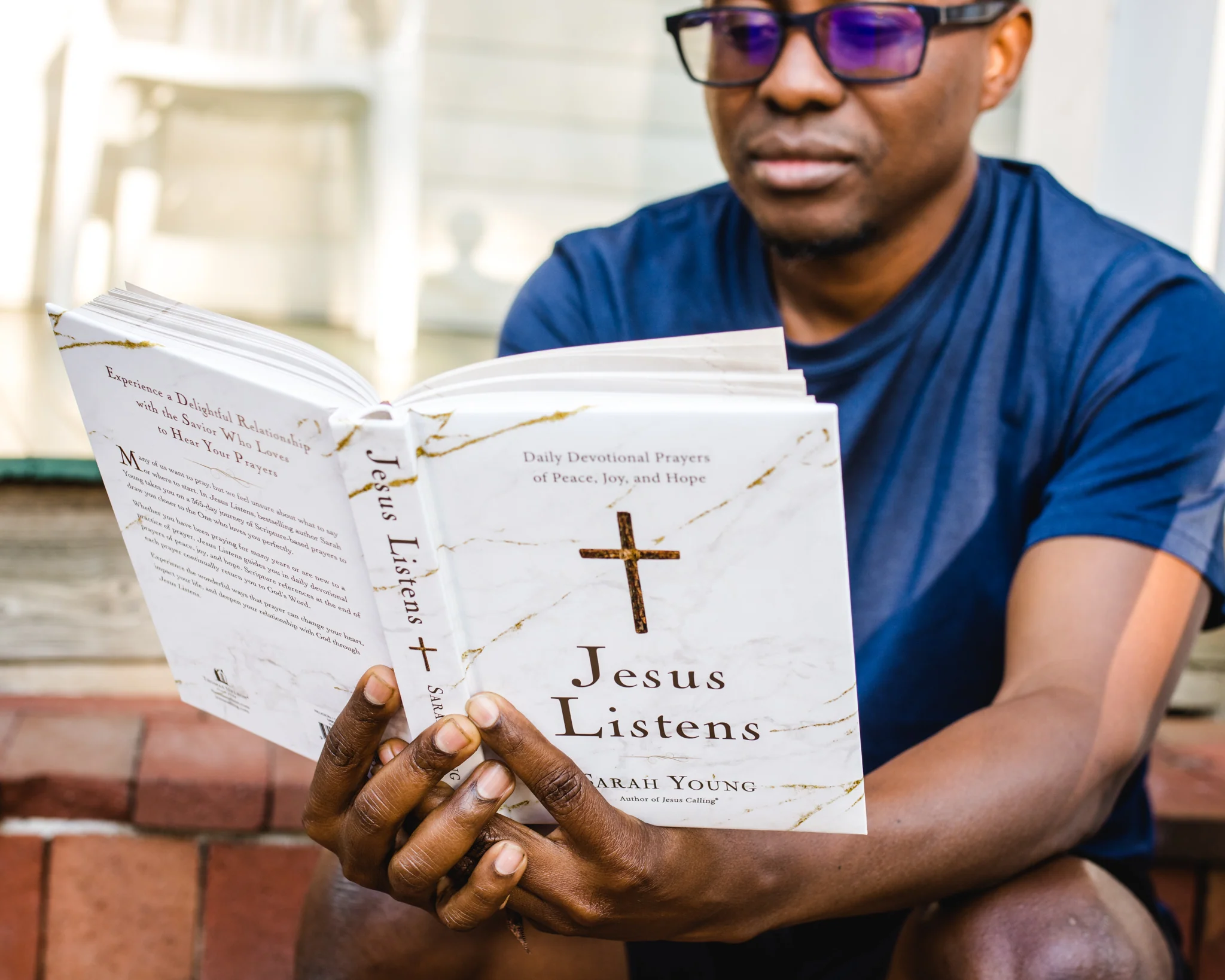 Jesus Listens: Daily Devotional Prayers of Peace, Joy, and Hope (A 365-Day Prayer Book) – The Perfect Christian Gift for Lent and Easter - Image 12