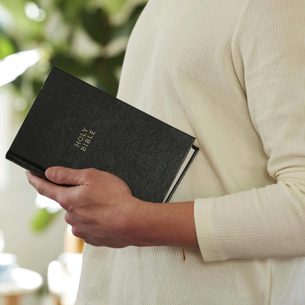 KJV Holy Bible: Personal Size Giant Print, Red Letter, Comfort Print: King James Version - Image 9