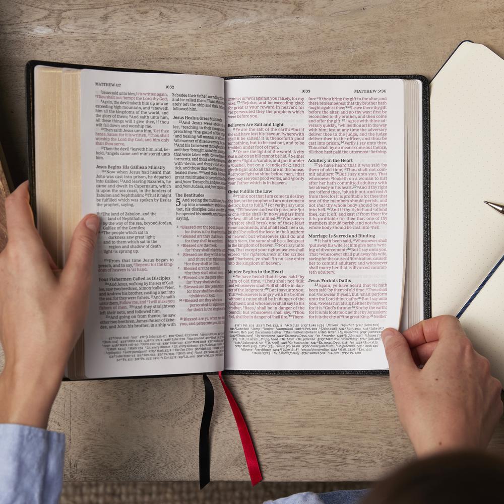 KJV, Paragraph-style Large Print Thinline Bible, Red Letter, Comfort Print - Image 17