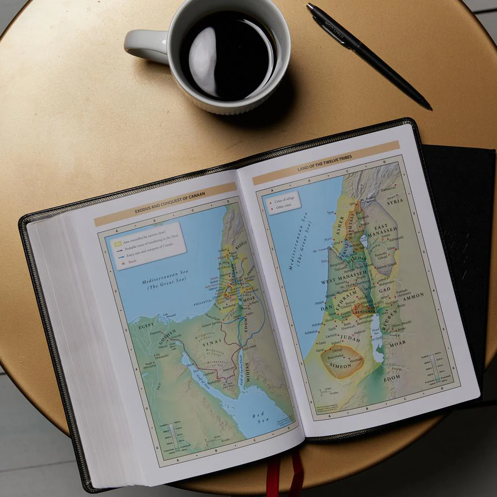 KJV, Reference Bible, Center-Column Giant Print, Premier Collection, Comfort Print - Image 8