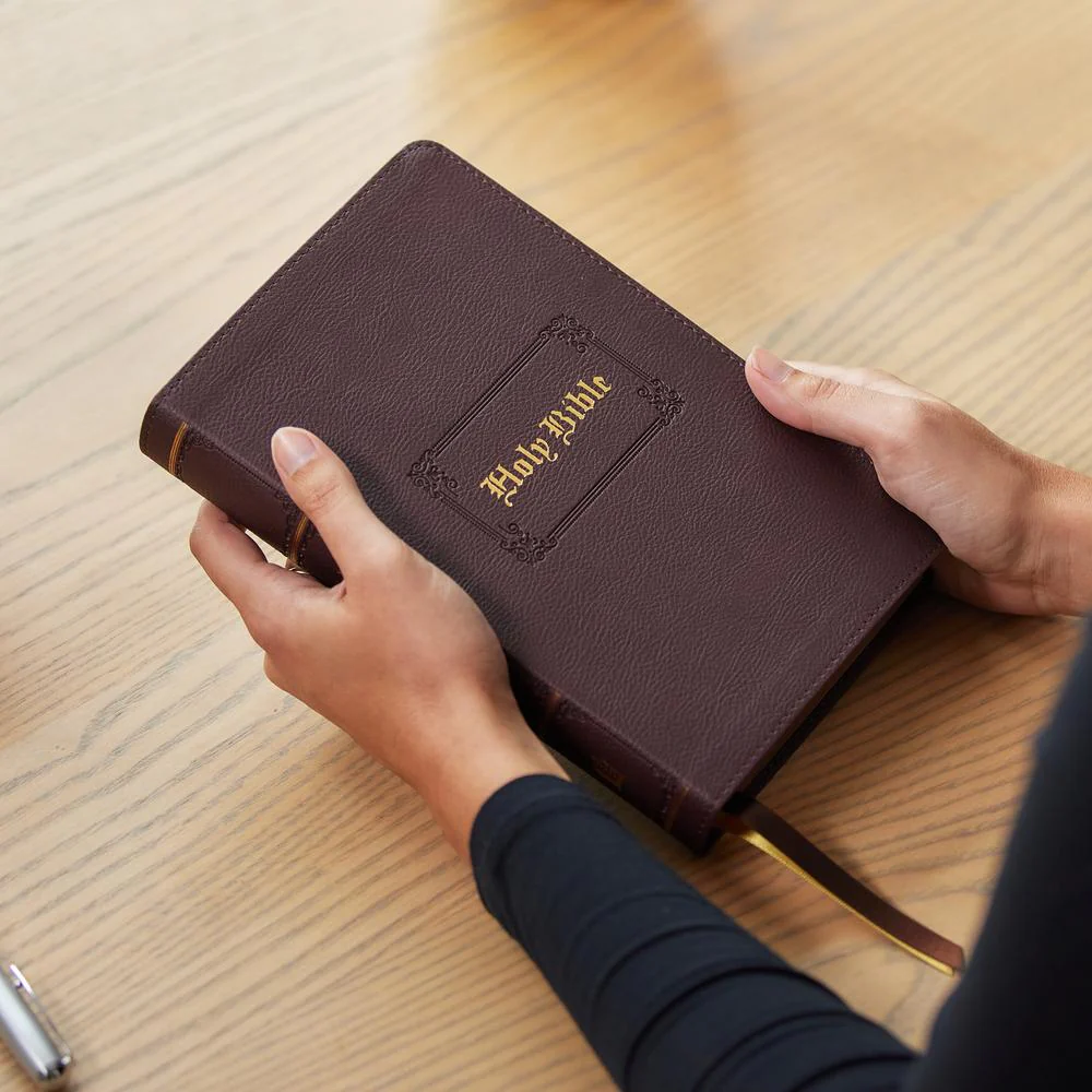 KJV, Reference Bible, Personal Size Giant Print, Red Letter Edition, Comfort Print - Image 13