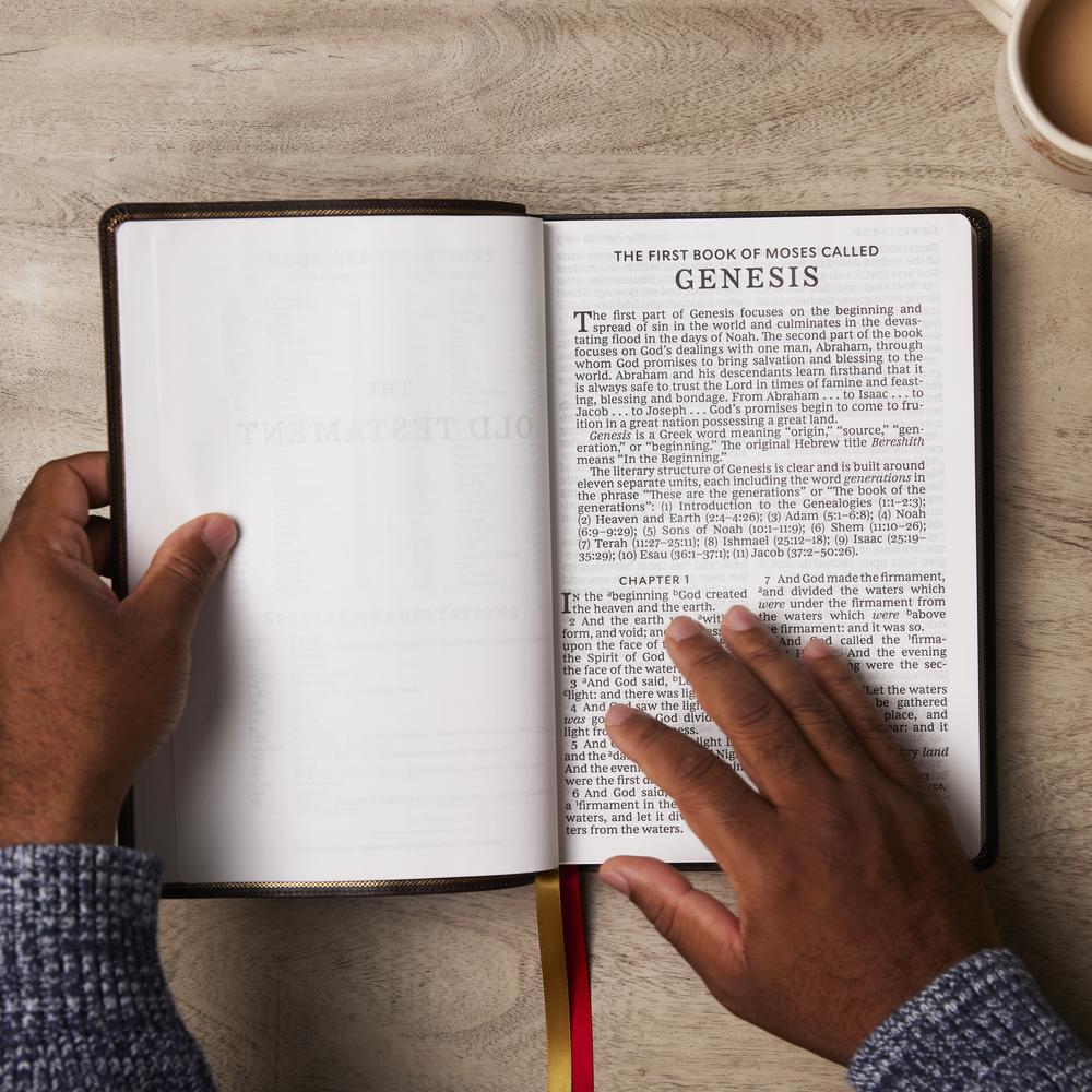 KJV, Reference Bible, Super Giant Print, Red Letter Edition, Comfort Print - Image 40