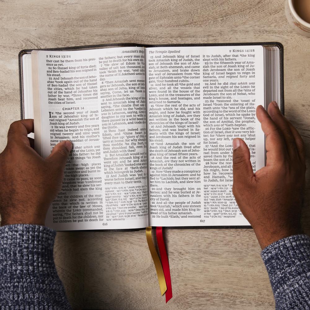 KJV, Reference Bible, Super Giant Print, Red Letter Edition, Comfort Print - Image 41