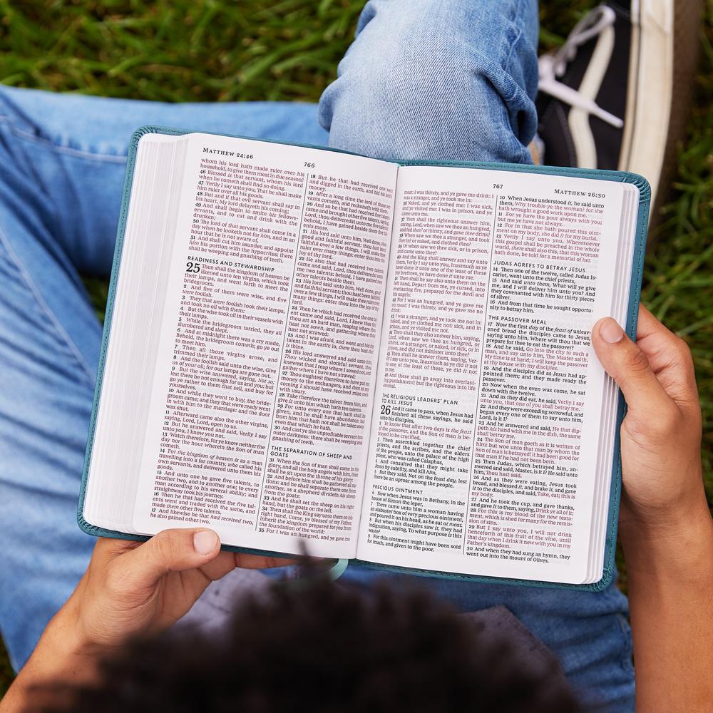KJV, Thinline Youth Edition Bible, Verse Art Cover Collection, Red Letter, Comfort Print - Image 11