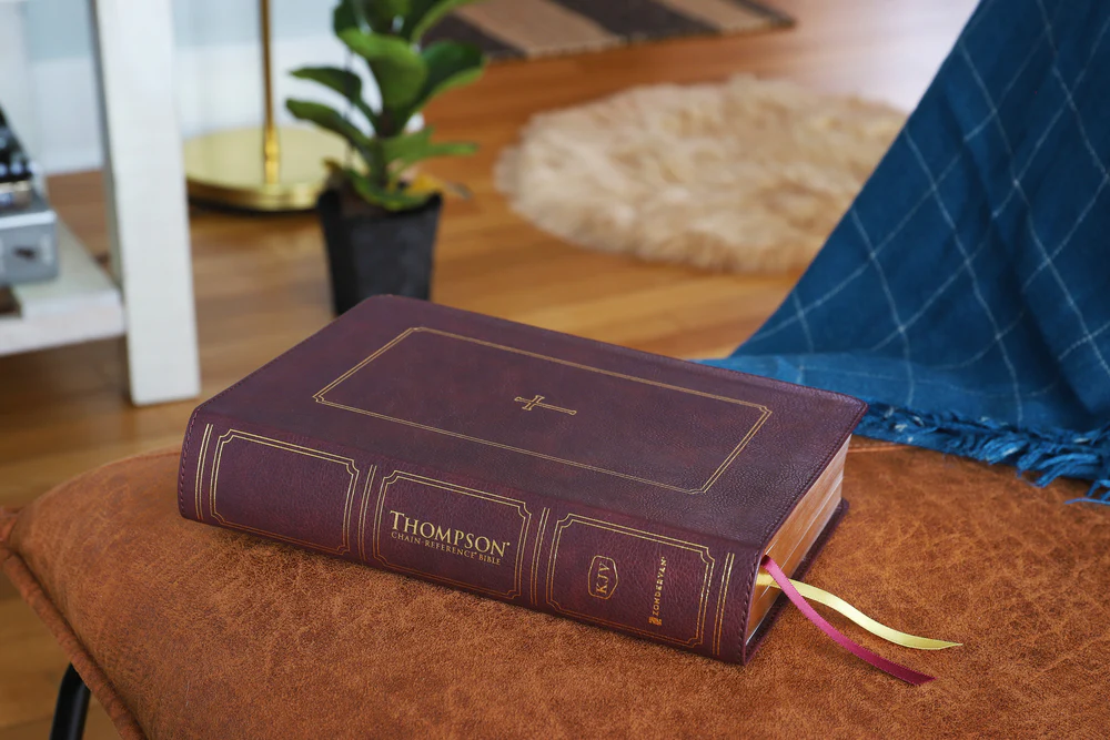 KJV, Thompson Chain-Reference Bible,  Red Letter, Comfort Print - Image 17
