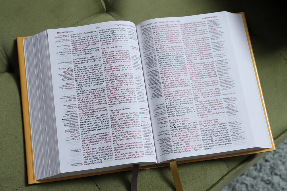 KJV, Thompson Chain-Reference Bible,  Red Letter, Comfort Print - Image 24