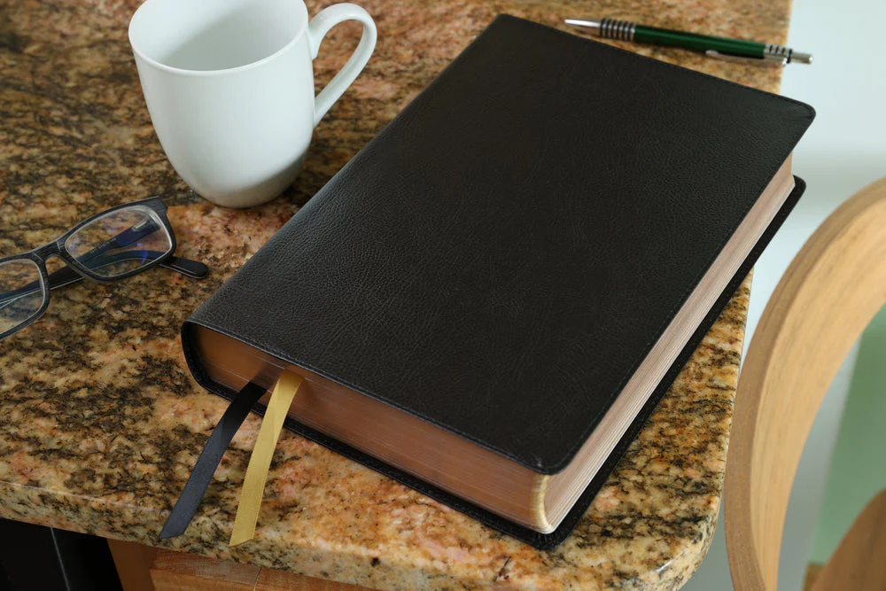 KJV, Thompson Chain-Reference Bible, Large Print, Red Letter, Comfort Print - Image 26