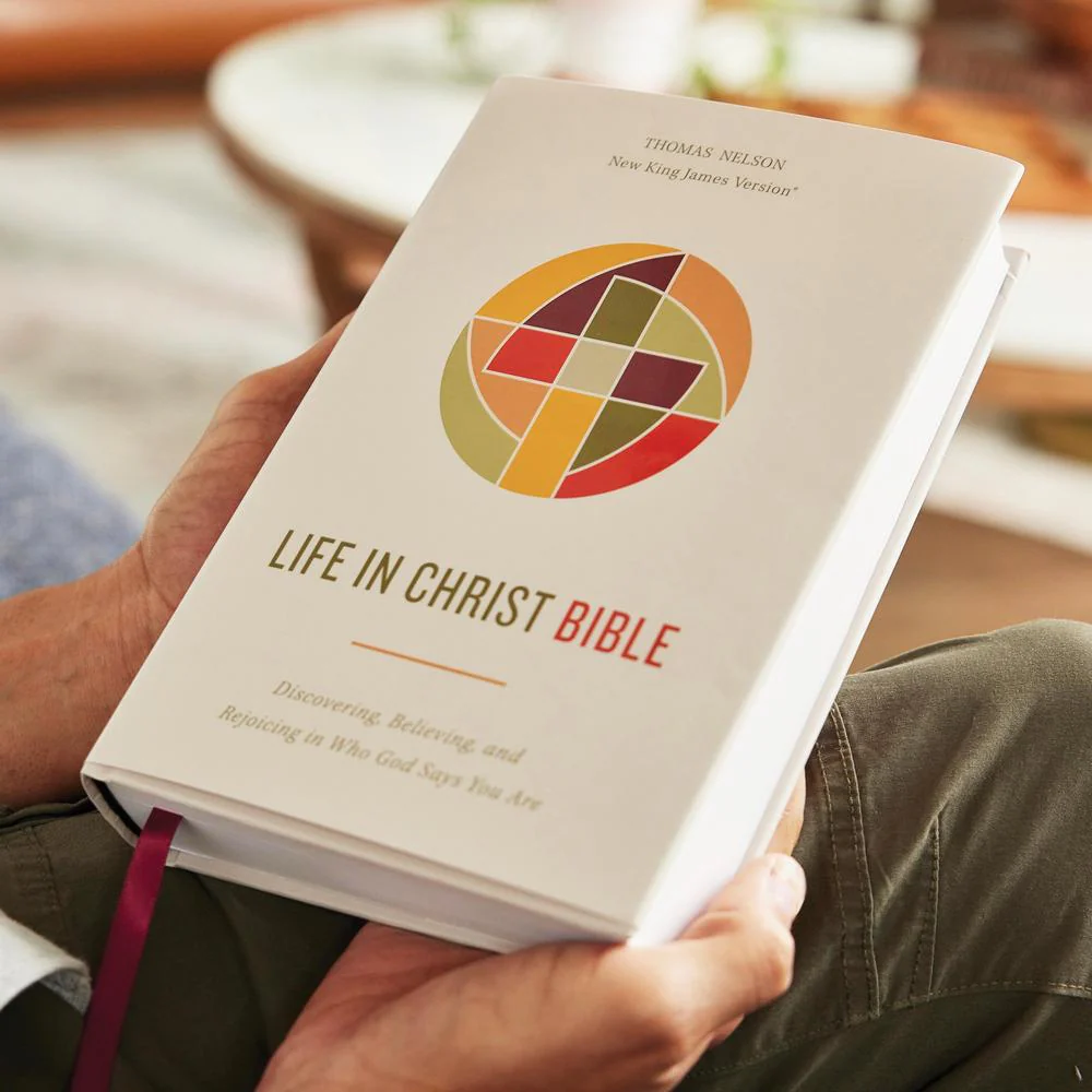 Life in Christ Bible: Discovering, Believing, and Rejoicing in Who God Says You Are  (NKJV, Red Letter, Comfort Print) - Image 11