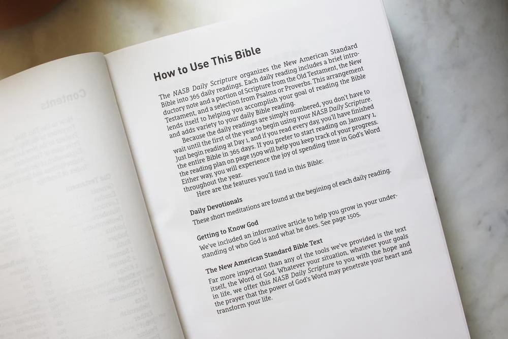 NASB, Daily Scripture, Paperback, White/Olive, 1995 Text, Comfort Print: 365 Days to Read Through the Whole Bible in a Year - Image 6