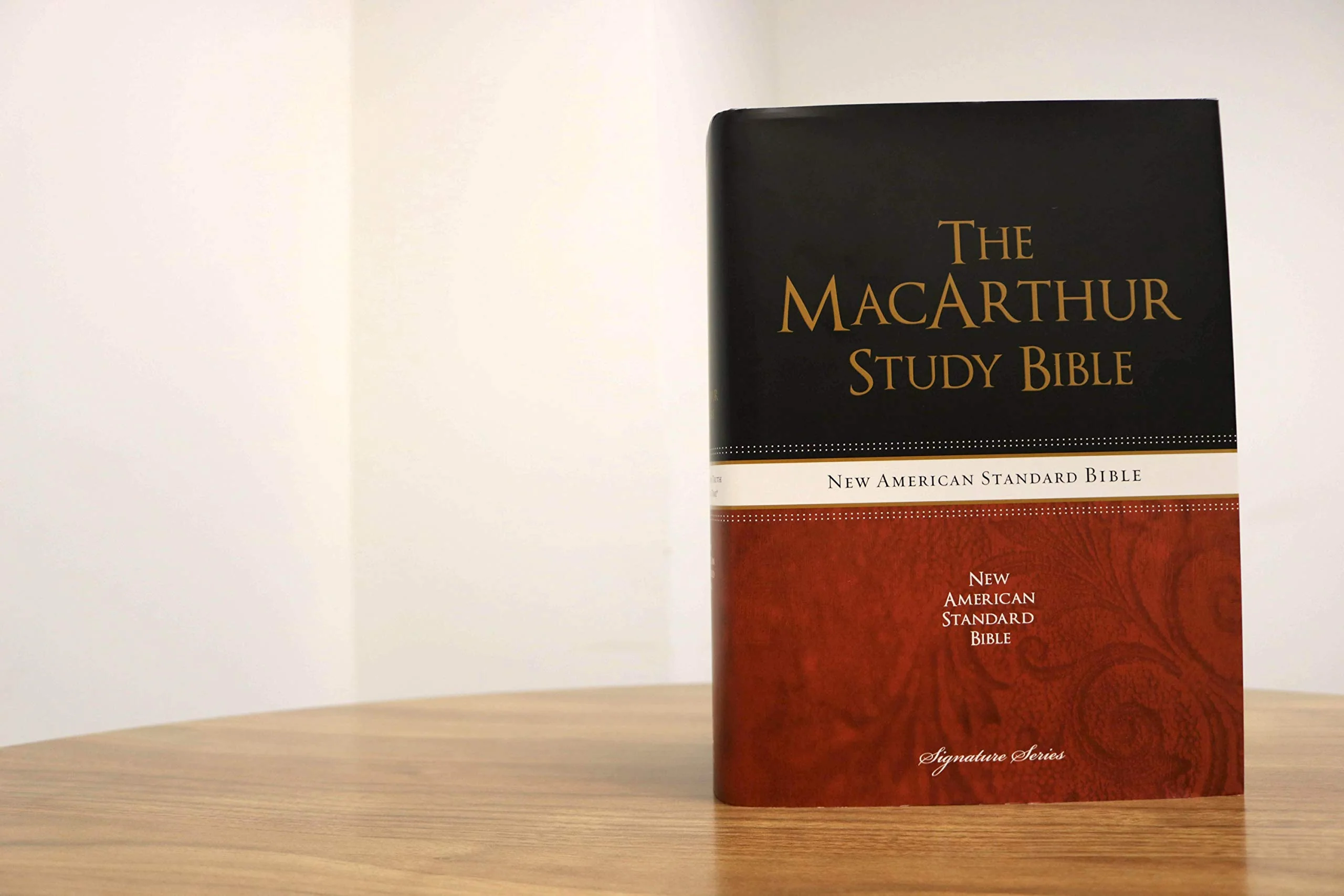 NASB, MacArthur Study Bible, Large Print: Holy Bible, New American Standard Bible - Image 2