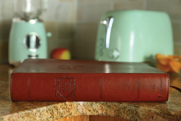 NASB, Super Giant Print Reference Bible, Red Letter Edition, 1995 Text, Comfort Print - Image 10