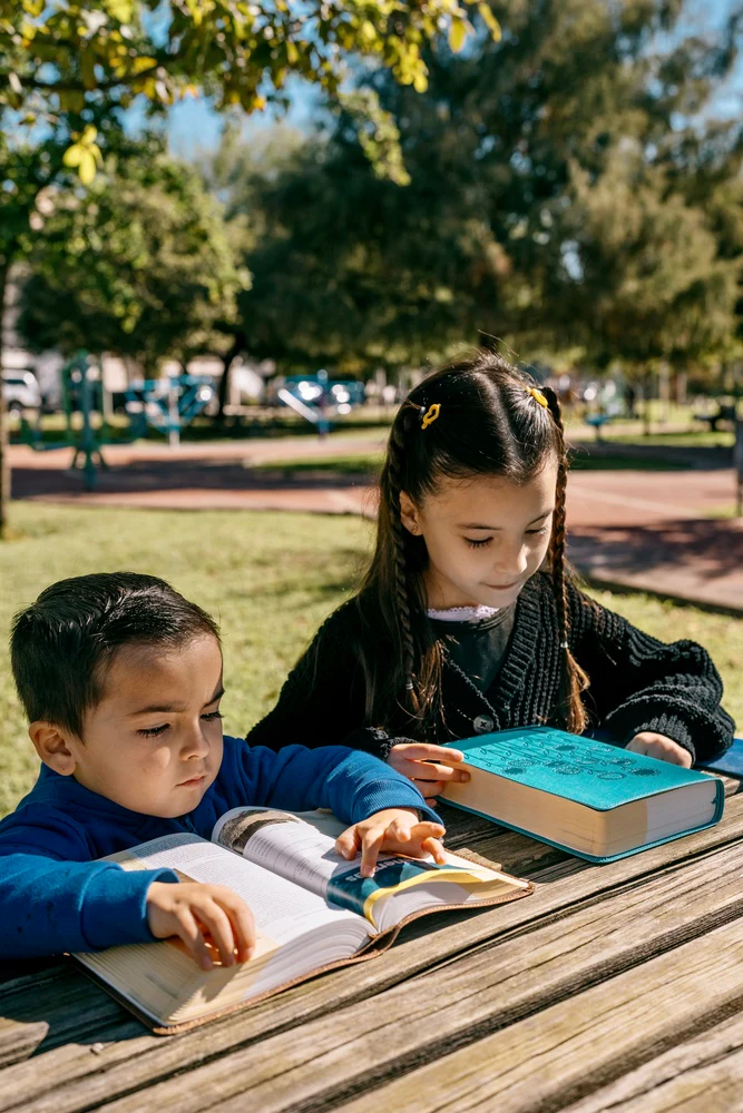 NBLA, Biblia visual de estudio para niños: Explora la Biblia: personajes, lugares e historia - Image 10