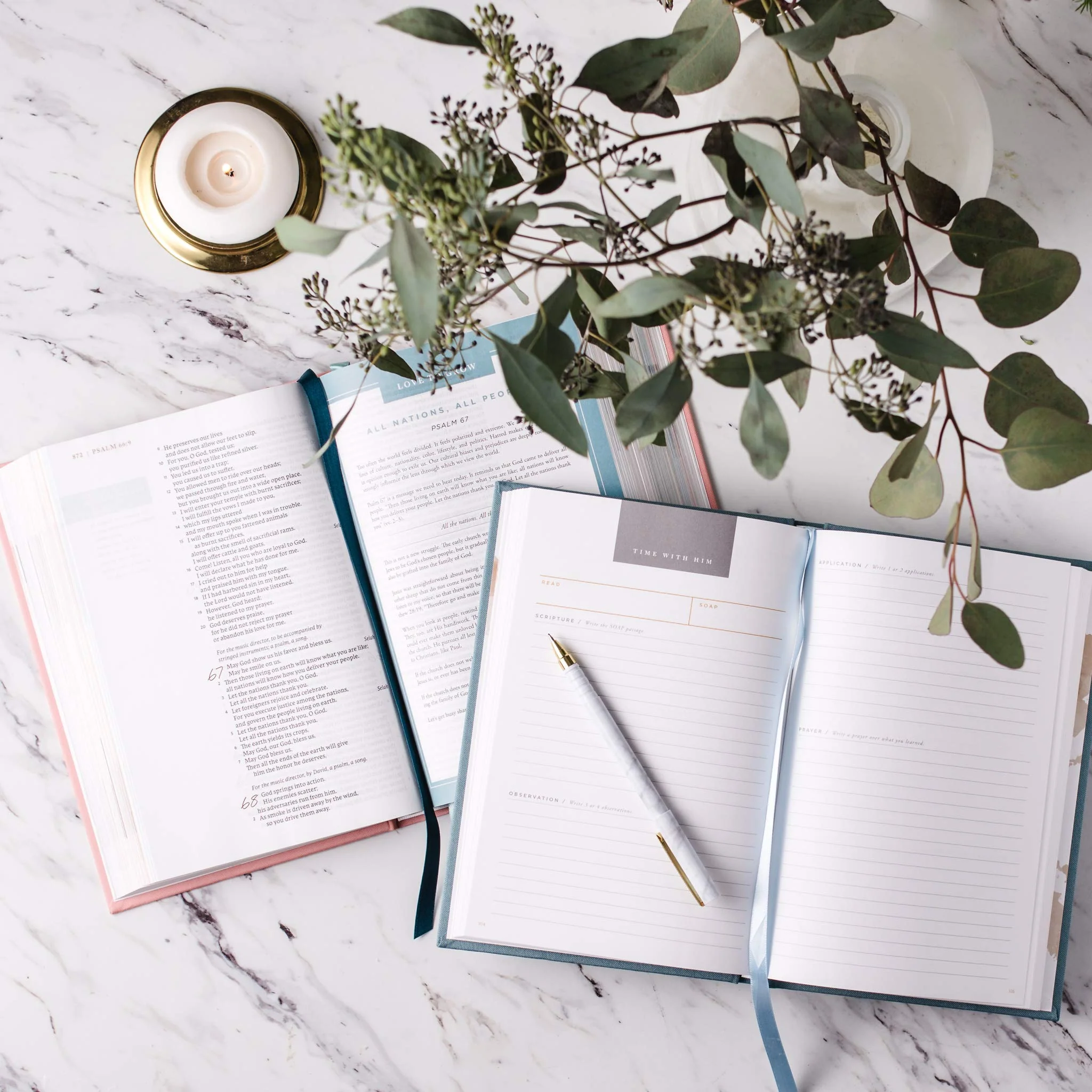 Love God Greatly Bible/Journal Combo: A SOAP Method Study Bible and Journal for Women (NET, Cloth-over-Board, Comfort Print) - Image 4