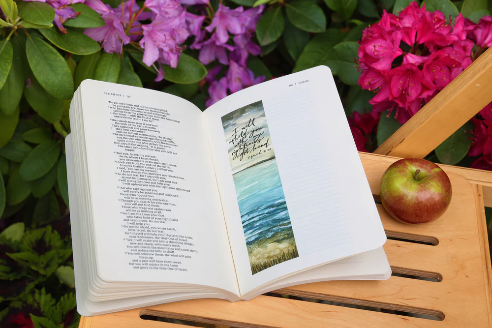 NIV, Beautiful Word Bible Journal, James, Paperback, Comfort Print - Image 6
