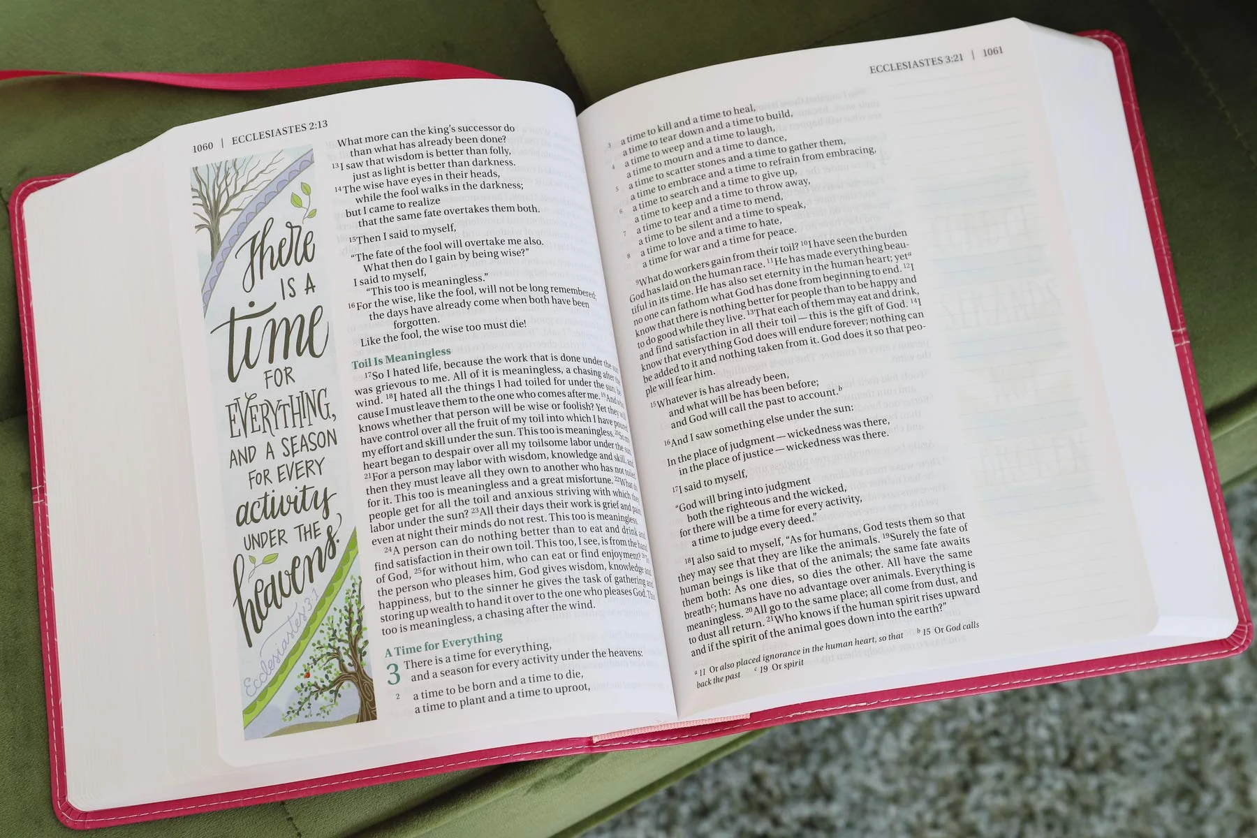 NIV, Beautiful Word Bible, Large Print, Leathersoft, Pink: 500 Full-Color Illustrated Verses - Image 10