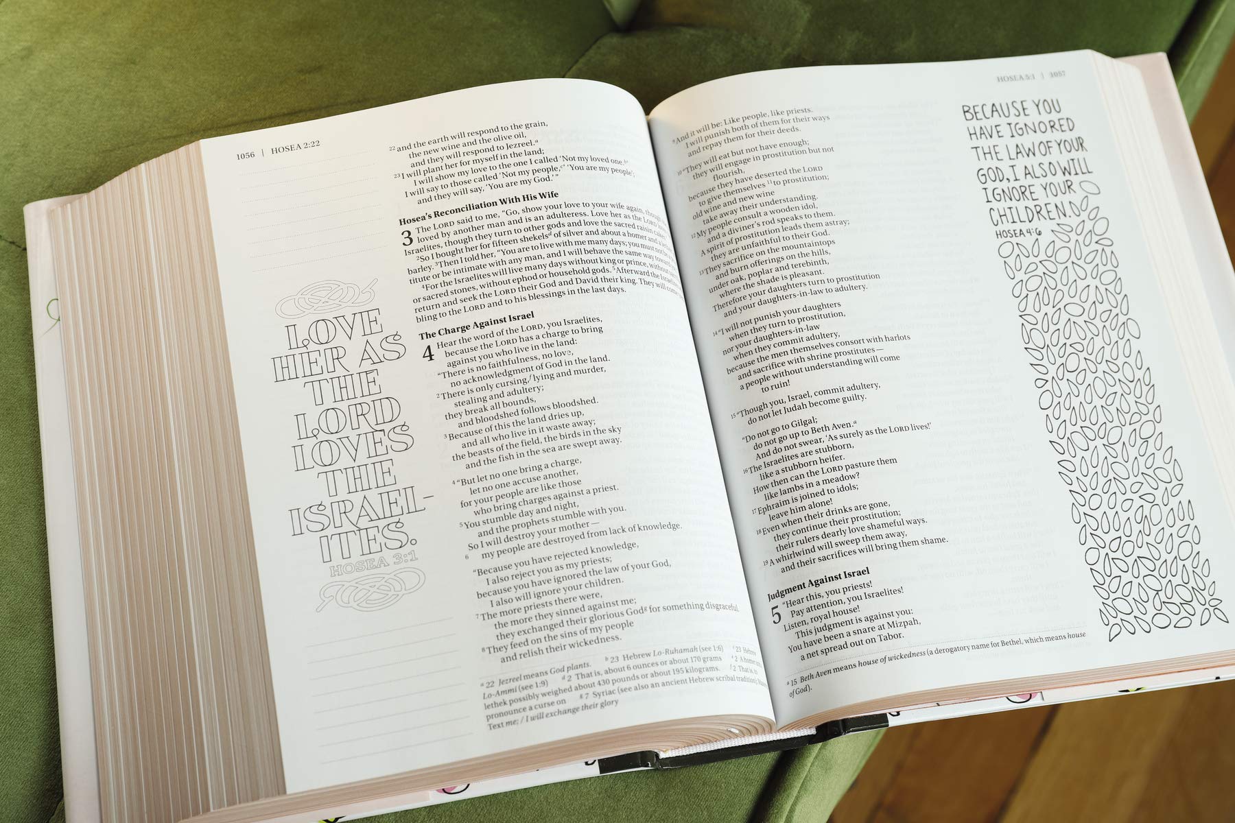 NIV, Beautiful Word Coloring Bible for Teen Girls: Hundreds of Verses to Color - Image 13