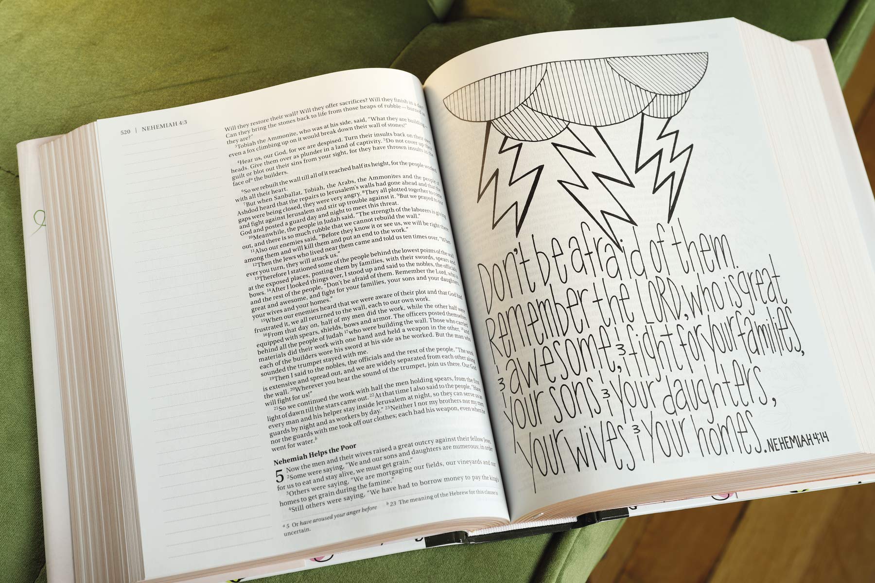 NIV, Beautiful Word Coloring Bible for Teen Girls: Hundreds of Verses to Color - Image 15