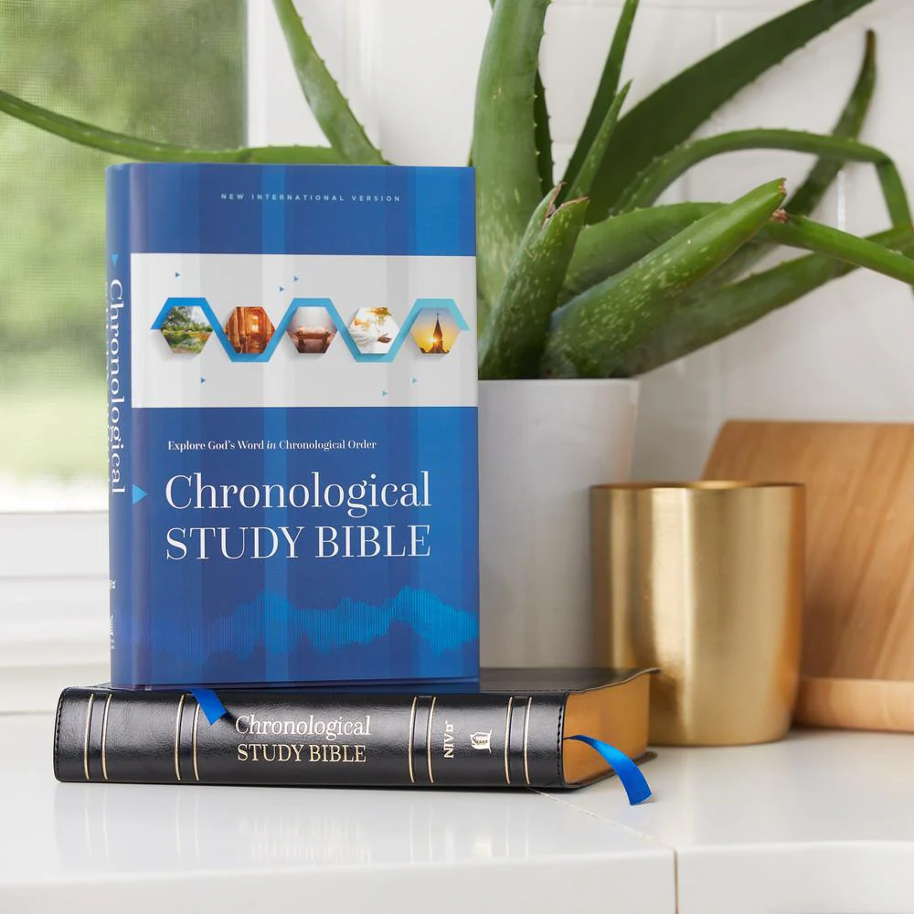 NIV, Chronological Study Bible, Comfort Print: Holy Bible, New International Version - Image 25