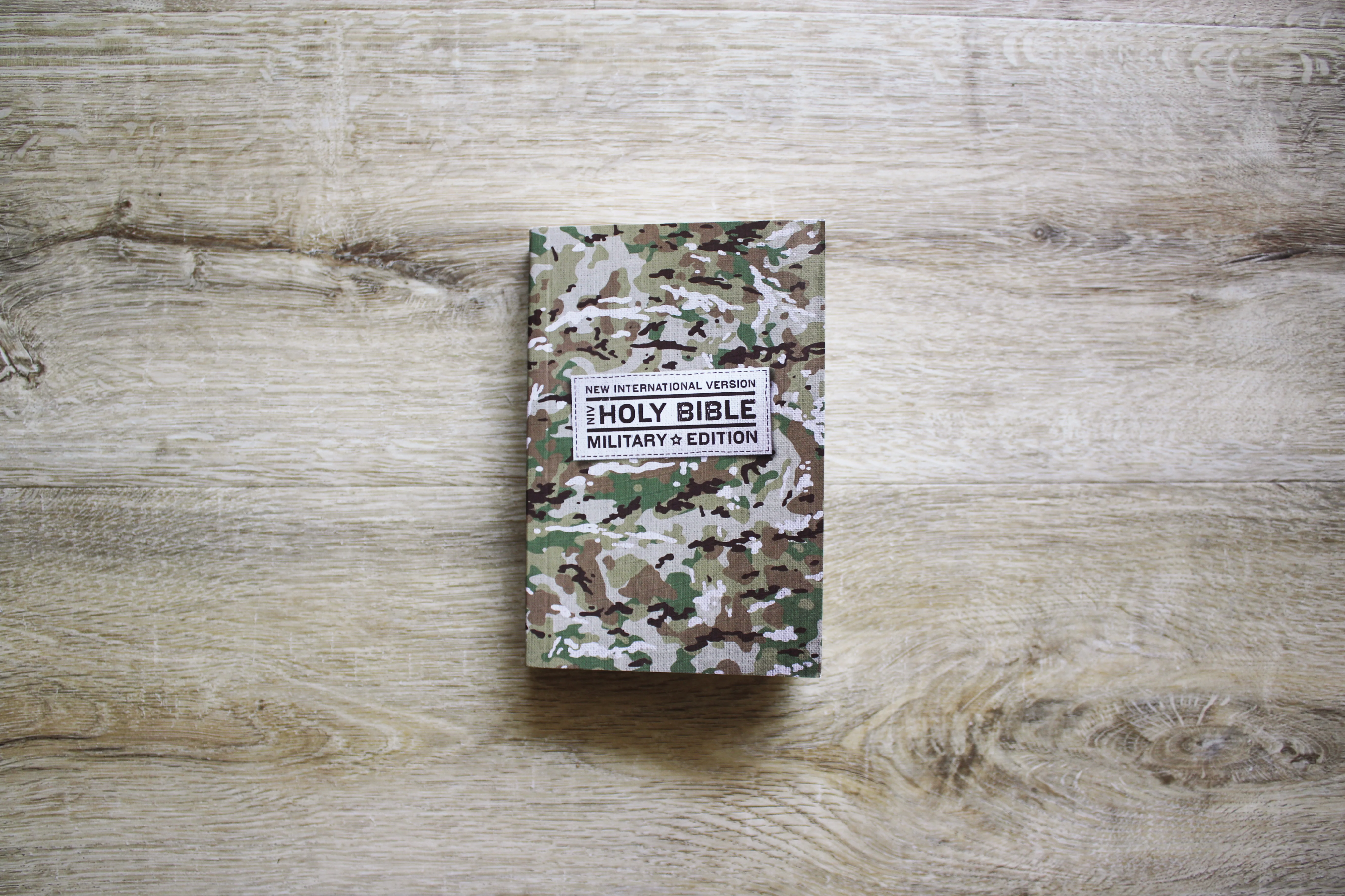 NIV, Holy Bible, Military Edition, Compact, Paperback, Military Camo, Comfort Print - Image 10