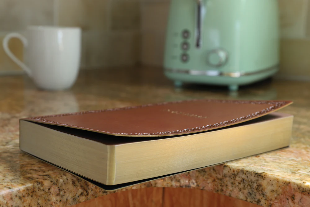 NIV, Holy Bible, Soft Touch Edition, Comfort Print - Image 4