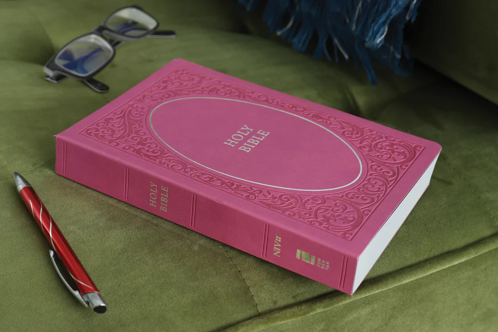 NIV, Holy Bible, Soft Touch Edition, Comfort Print - Image 9