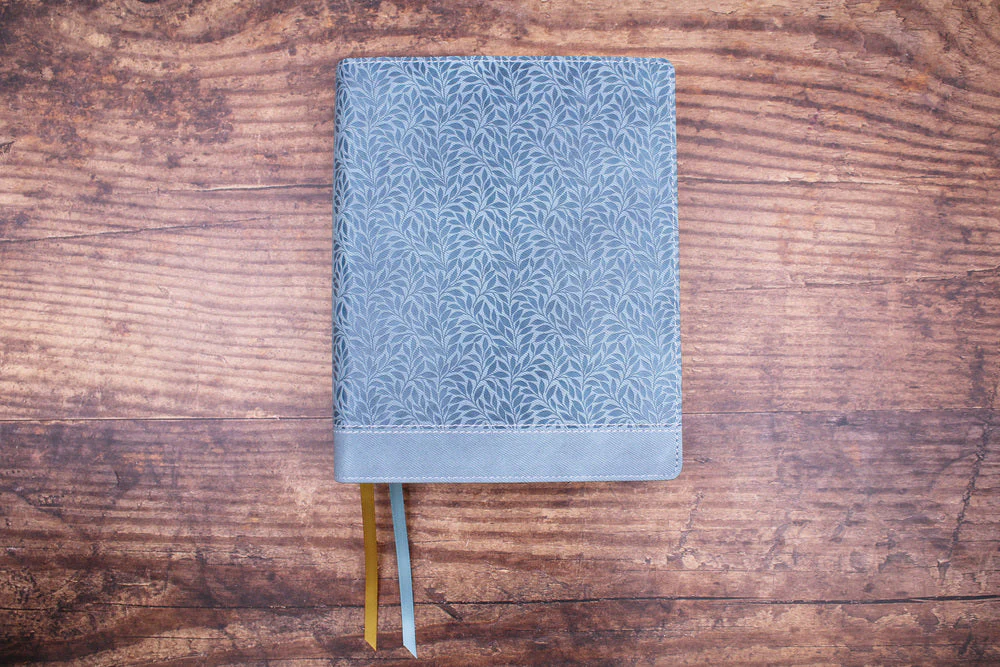 NIV, Journal the Word Bible (Perfect for Note-Taking), Large Print, Red Letter, Comfort Print: Reflect, Take Notes, or Create Art Next to Your Favorite Verses - Image 3