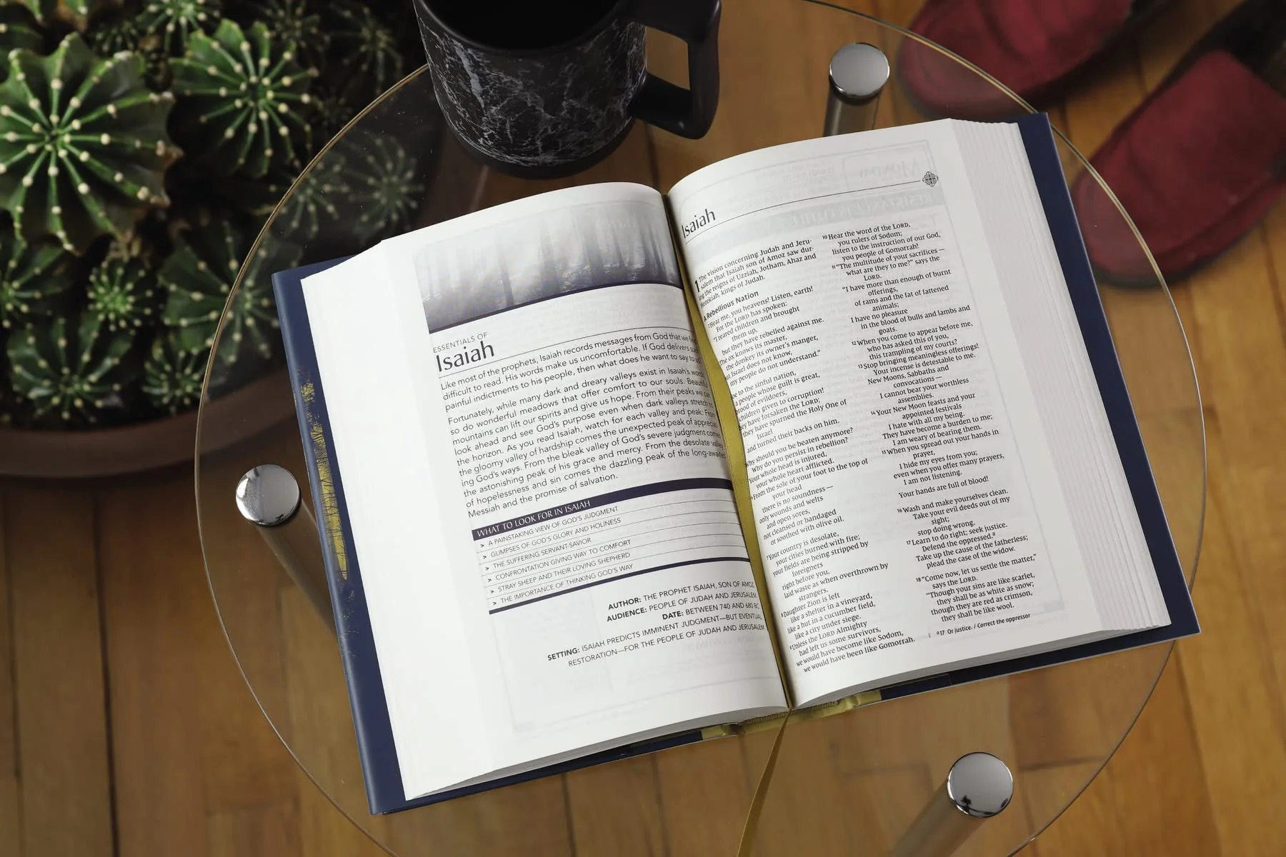 NIV, Men's Devotional Bible, Comfort Print - Image 6