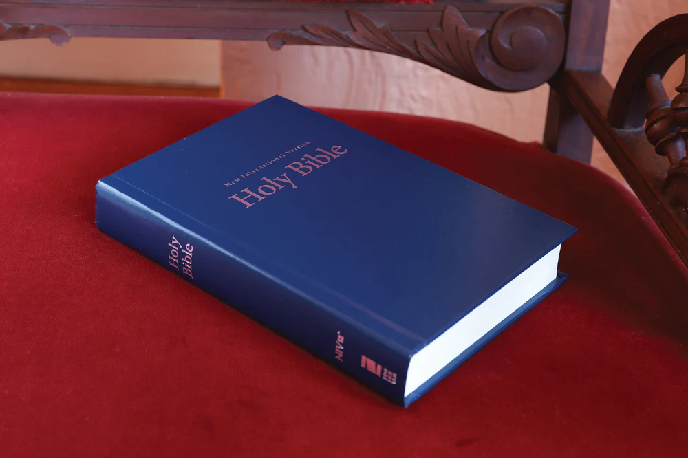 NIV, Church Bible (Pew Bible), Hardcover, Comfort Print - Image 10