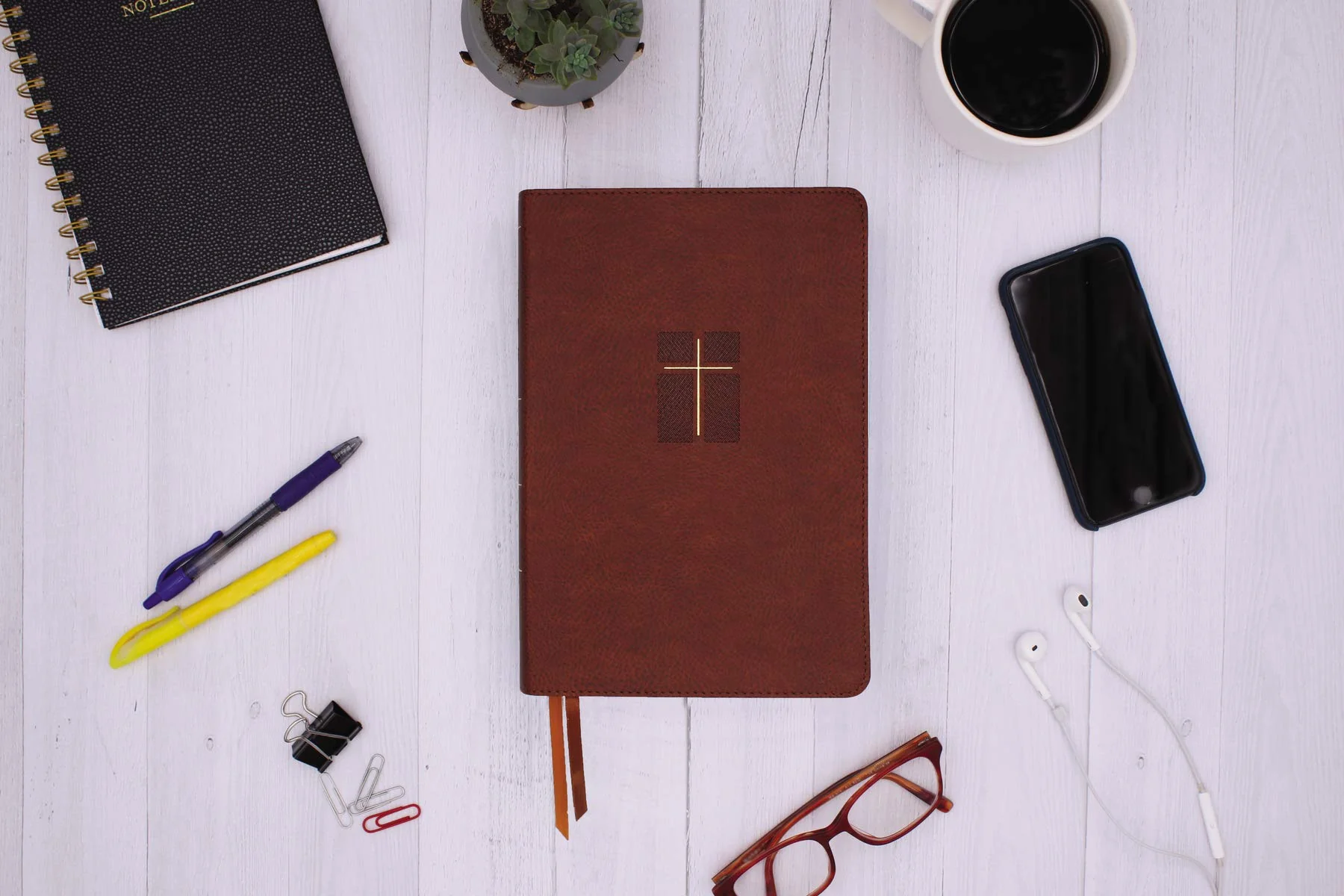 NIV, Quest Study Bible, Comfort Print: The Only Q and A Study Bible - Image 11
