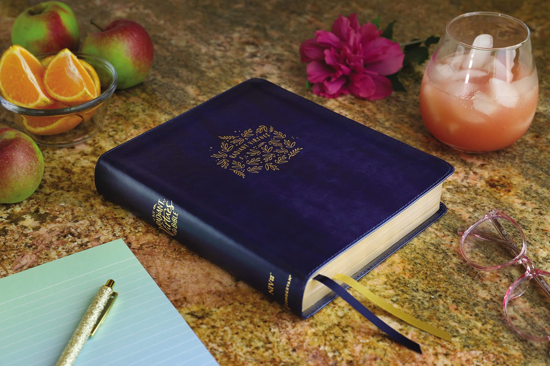 NIV, Radiant Virtues Bible: A Beautiful Word Collection, Red Letter Edition, Comfort Print: Explore the virtues of faith, hope, and love - Image 35