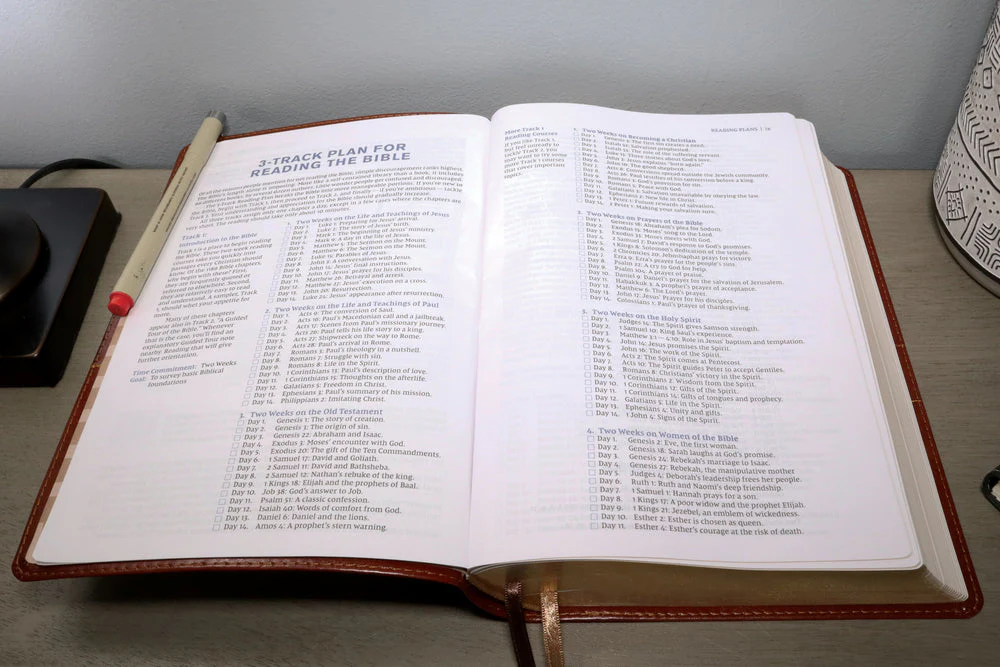 NIV, Student Bible, Comfort Print - Image 38