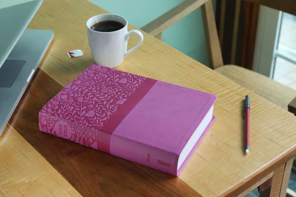 NIV, Super Giant Print Reference Bible, Red Letter Edition, Comfort Print - Image 55