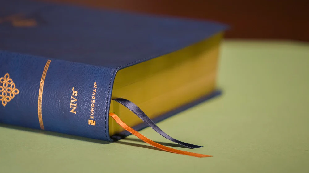 NIV, The Grace and Truth Study Bible, Red Letter, Comfort Print - Image 35