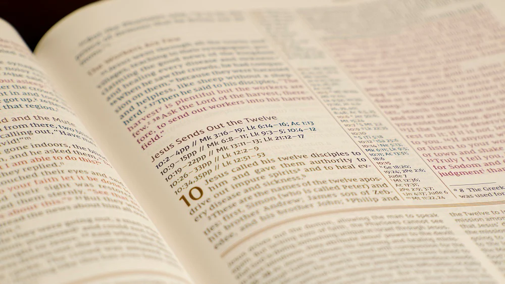 NIV, The Grace and Truth Study Bible, Red Letter, Comfort Print - Image 39