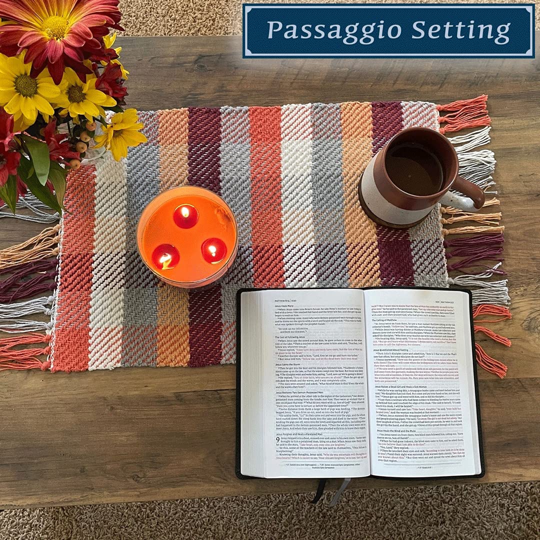 NIV, Thinline Bible, Passaggio Setting, Red Letter Edition, Comfort Print: Elegantly uniting single and double columns into one Passaggio Setting Bible design - Image 9