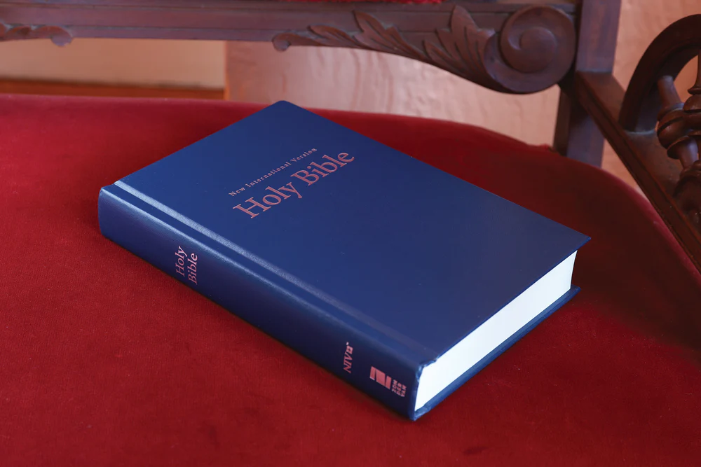 NIV, Church Bible (Value Pew Bible), Hardcover - Image 10