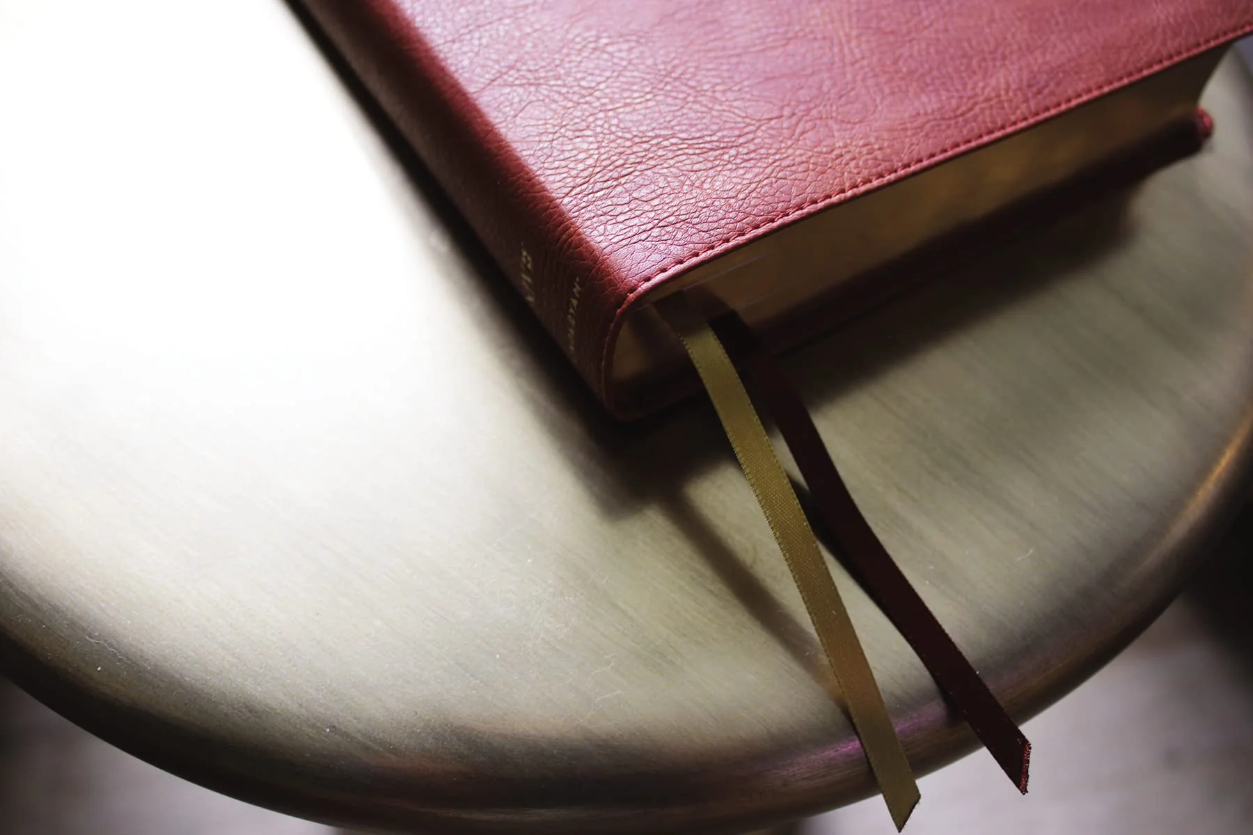 NIV, Wide Margin Bible, Red Letter Edition, Comfort Print - Image 13