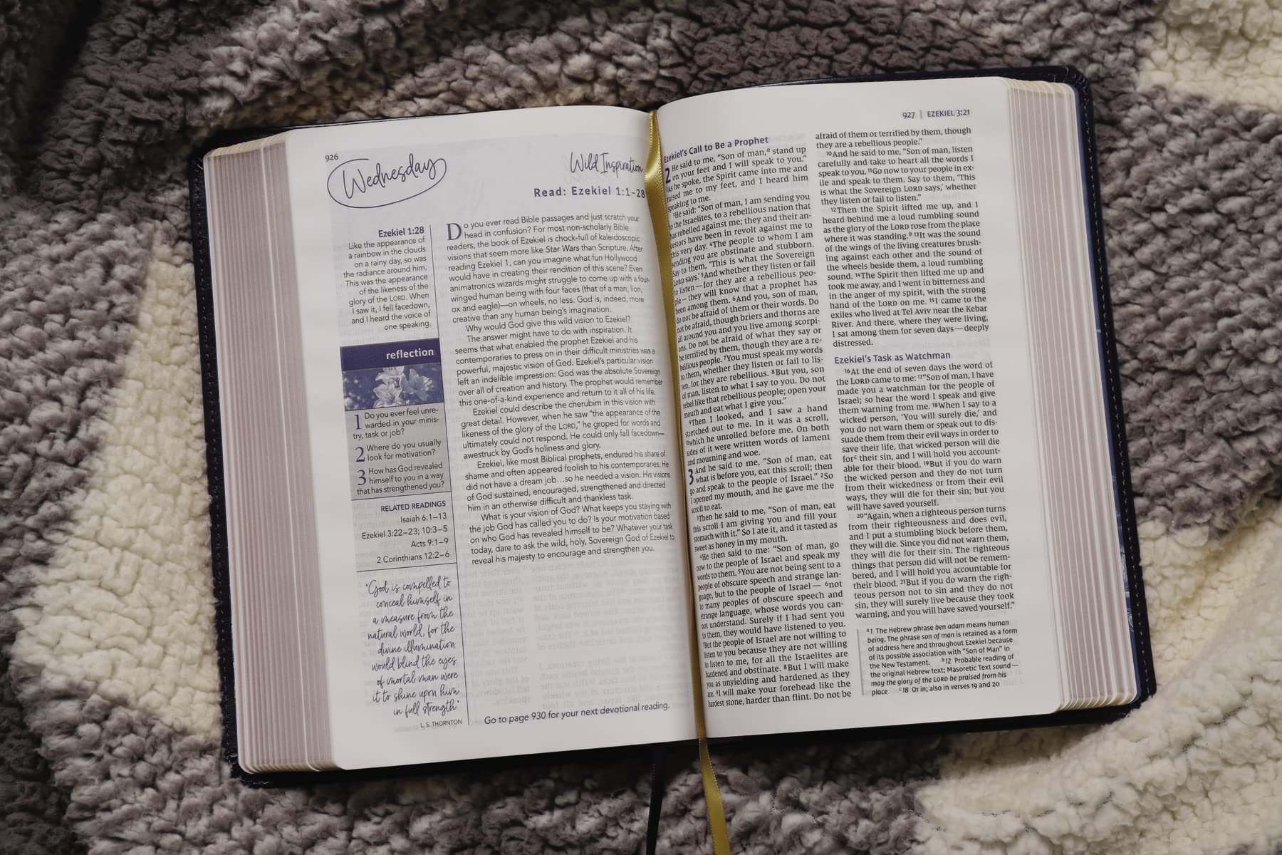 NIV, Women's Devotional Bible, Comfort Print - Image 18