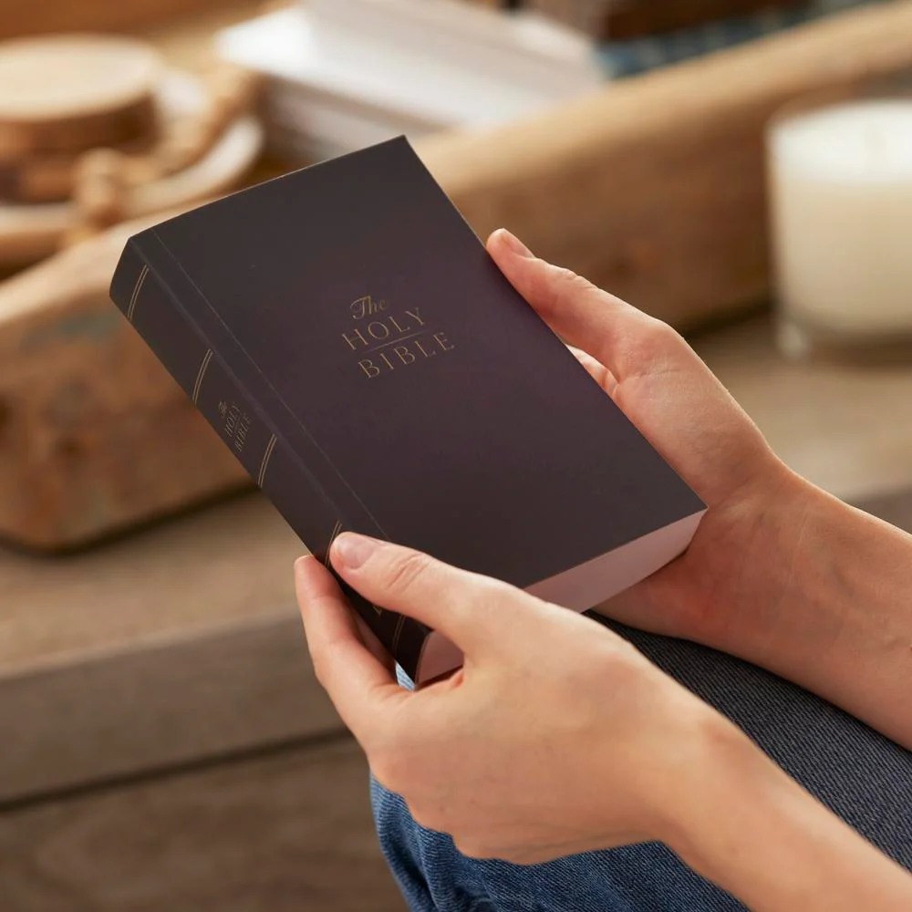 NKJV Compact Paragraph-Style Bible w/ 43,000 Cross References, Red Letter, Comfort Print: Holy Bible, New King James Version - Image 12